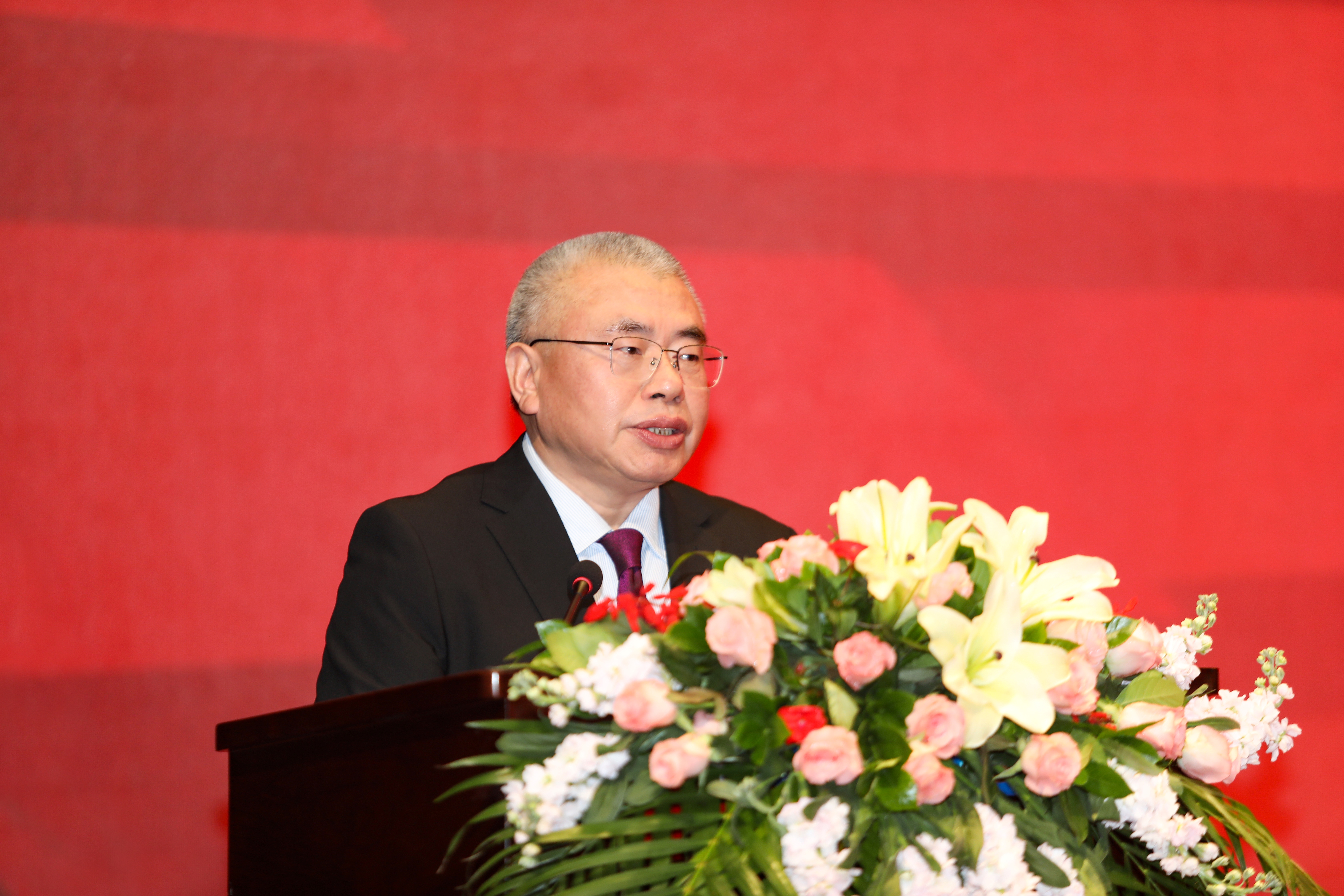 1.集团公司党委书记、董事长、总经理杨安国作大会致辞.JPG 1.集团公司党委书记、董事长、总经理杨安国作大会致辞.JPG